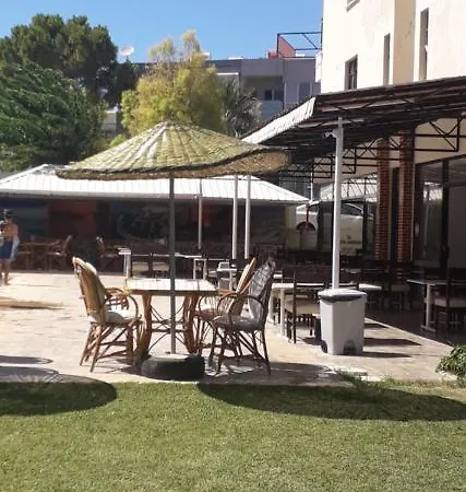 Studio And Terrace And Kitchen And Sea View Sleeps 2 Didim